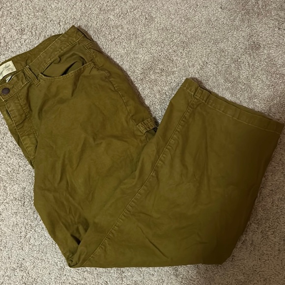 Universal Thread Denim - Universal Thread Cargo Jeans. Size 16.